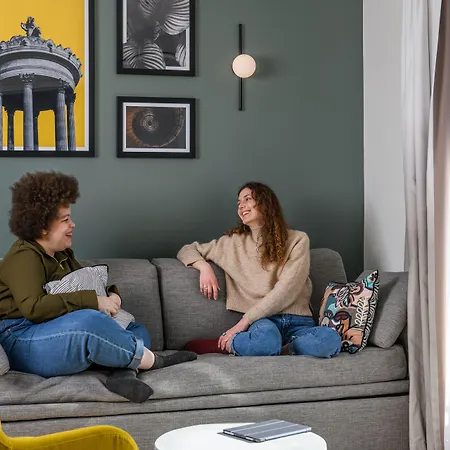 Adagio Buttes Chaumont Apart Otel 4*