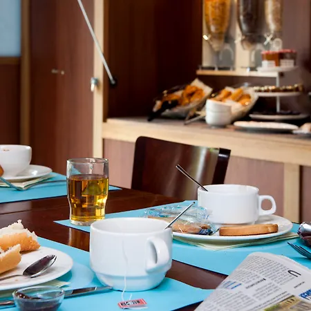 Adagio Buttes Chaumont Parigi