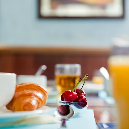 Aparthotel Adagio Buttes Chaumont 3*