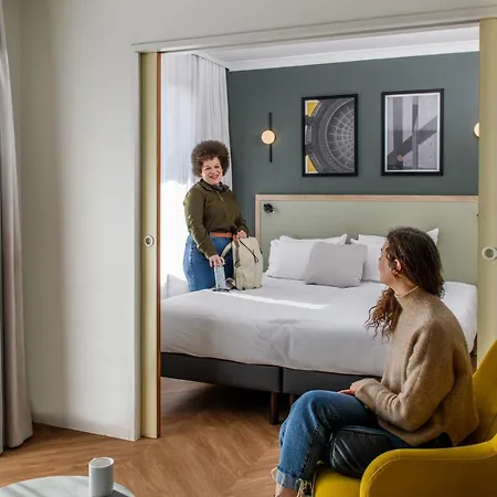 Adagio Buttes Chaumont Apart Otel Paris