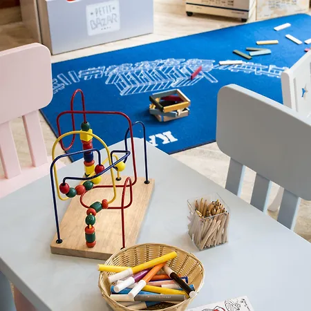 巴黎肖蒙山丘阿德吉奥公寓式酒店 4* 巴黎