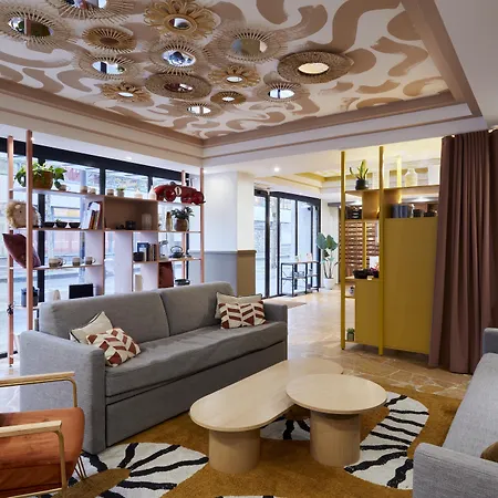 巴黎肖蒙山丘阿德吉奥公寓式酒店 4* 巴黎