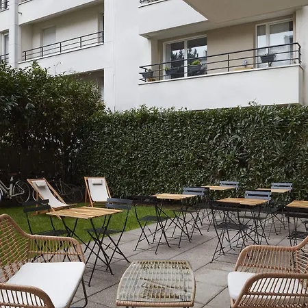 巴黎肖蒙山丘阿德吉奥公寓式酒店 4* 巴黎