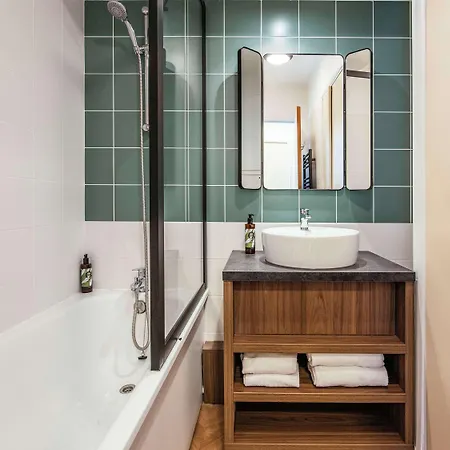 Aparthotel Adagio Buttes Chaumont 4*