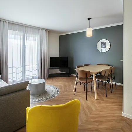 Апарт-отель Adagio Buttes Chaumont 4*