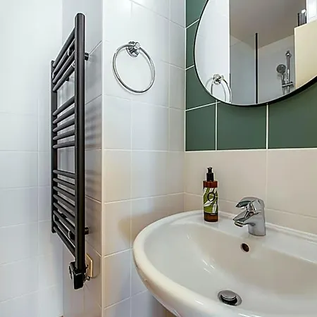 Aparthotel Adagio Buttes Chaumont Parijs