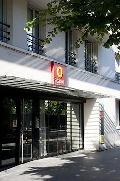 Adagio Buttes Chaumont Aparthotel 4*