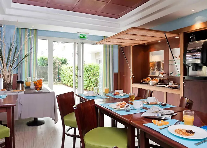 Hotel apartamentowy Adagio Buttes Chaumont