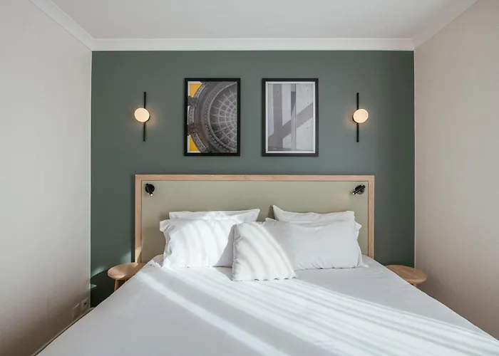 Hotel apartamentowy Adagio Buttes Chaumont 4*