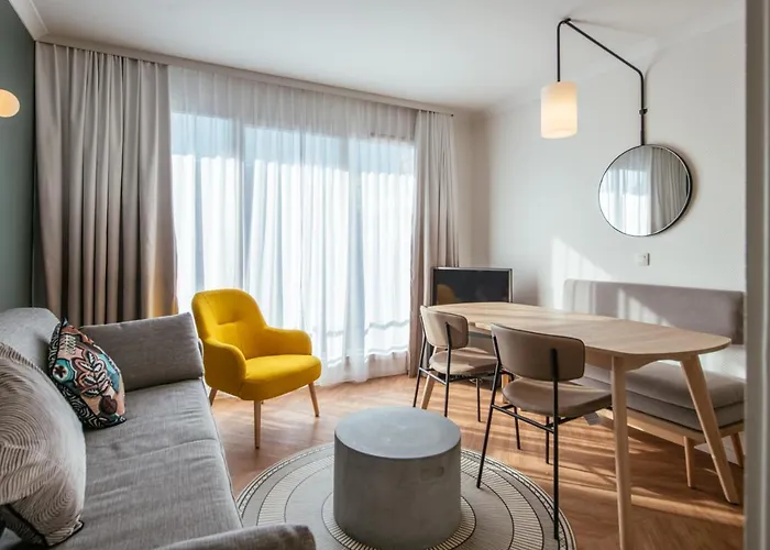 Hotel apartamentowy Adagio Buttes Chaumont Paryż