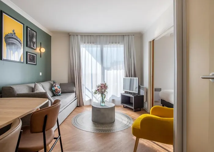 Hotel apartamentowy Adagio Buttes Chaumont Paryż