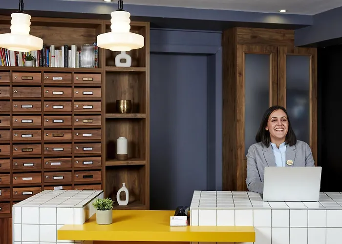 Adagio Buttes Chaumont Paryż