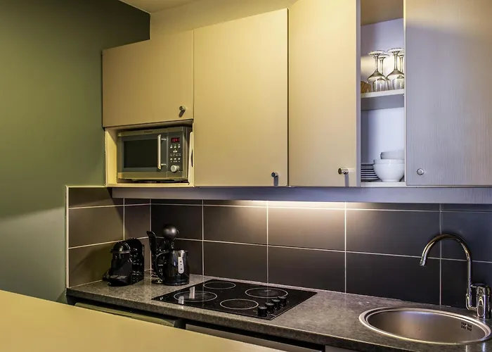 Hotel apartamentowy Adagio Buttes Chaumont Paryż