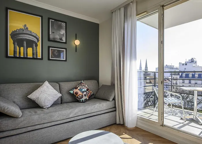 Adagio Buttes Chaumont 4* Paryż