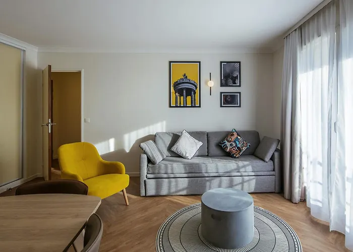 Adagio Buttes Chaumont Paryż