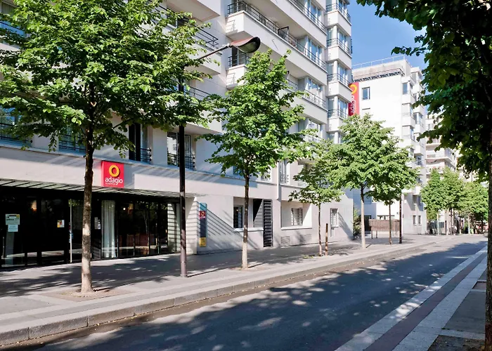 Hotel apartamentowy Adagio Buttes Chaumont 4*