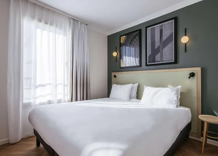 Hotel apartamentowy Adagio Buttes Chaumont Paryż