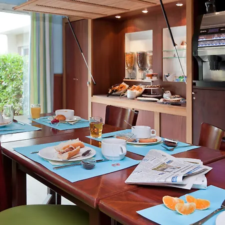 Lejlighedshotel Adagio Buttes Chaumont 4*