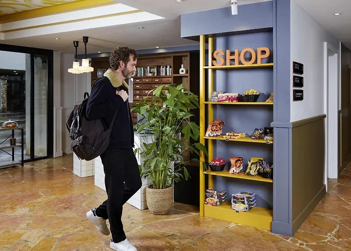 Adagio Buttes Chaumont Aparthotel 4*
