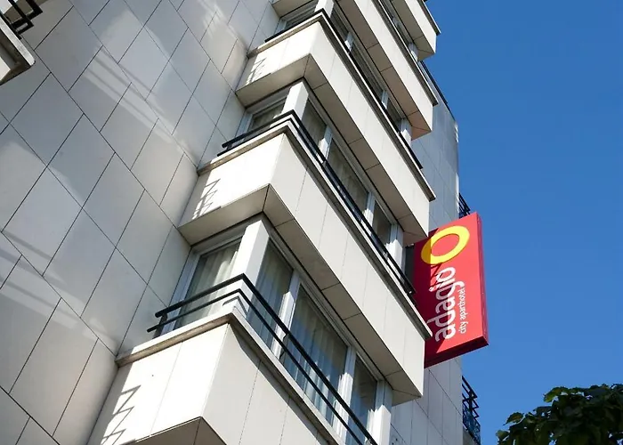巴黎肖蒙山丘阿德吉奥公寓式酒店 公寓式酒店 巴黎
